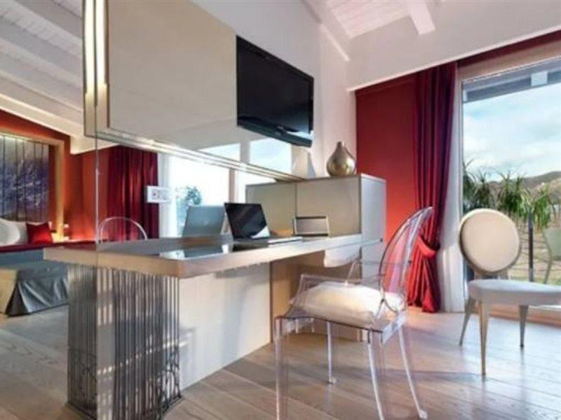 Bouganville Hill & Wellness Space Hotel